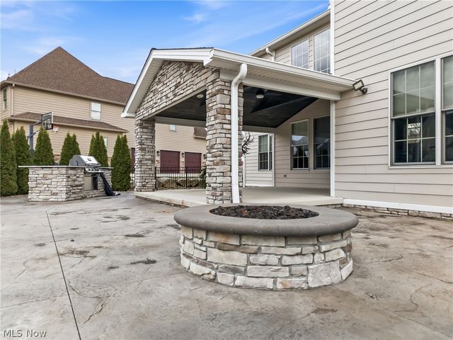 7171 Paddington Rowe, Canfield, OH 44406