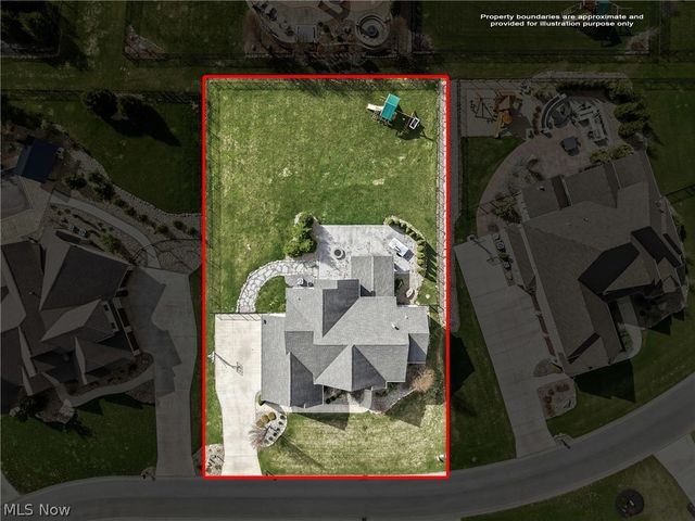 7171 Paddington Rowe, Canfield, OH 44406