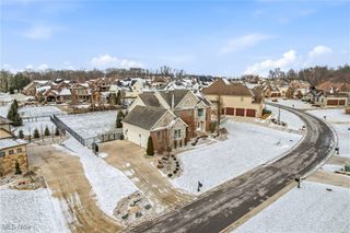 7171 Paddington Rowe, Canfield, OH 44406