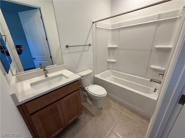 162 Sun Glaze Avenue, Henderson, NV 89011