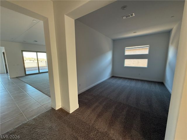 162 Sun Glaze Avenue, Henderson, NV 89011