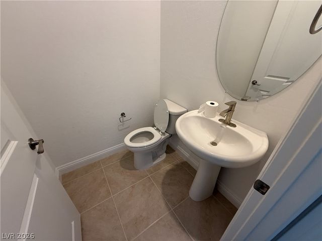 162 Sun Glaze Avenue, Henderson, NV 89011