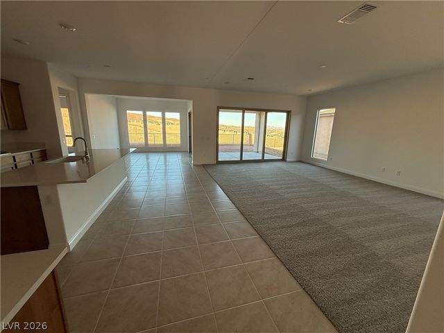 162 Sun Glaze Avenue, Henderson, NV 89011
