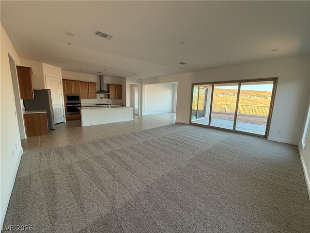 162 Sun Glaze Avenue, Henderson, NV 89011