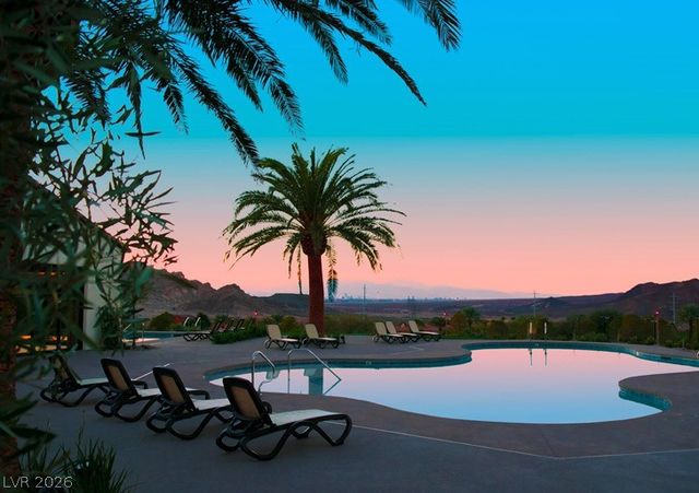 162 Sun Glaze Avenue, Henderson, NV 89011