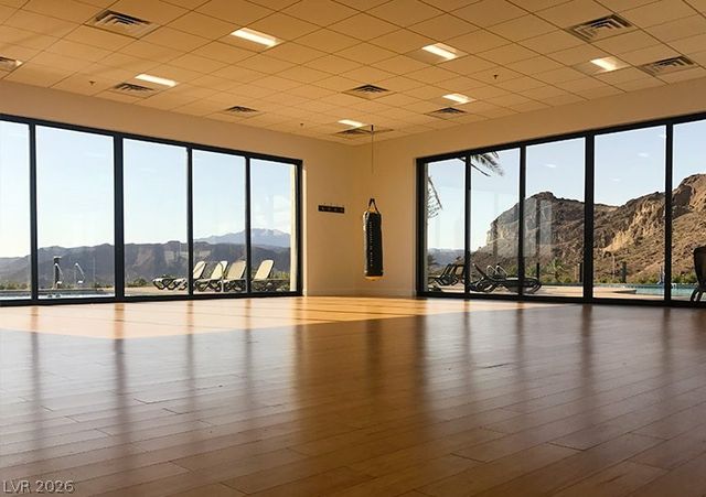 162 Sun Glaze Avenue, Henderson, NV 89011