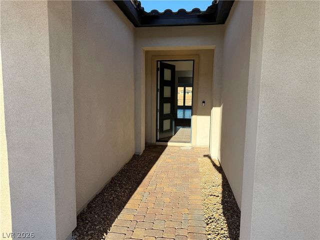 162 Sun Glaze Avenue, Henderson, NV 89011