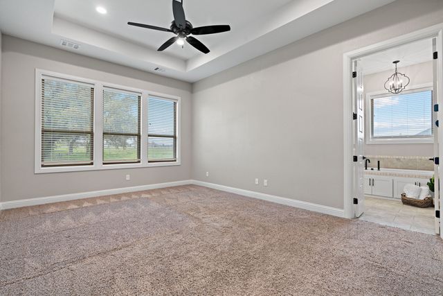 105 N Ridge Court, Weatherford, TX 76088