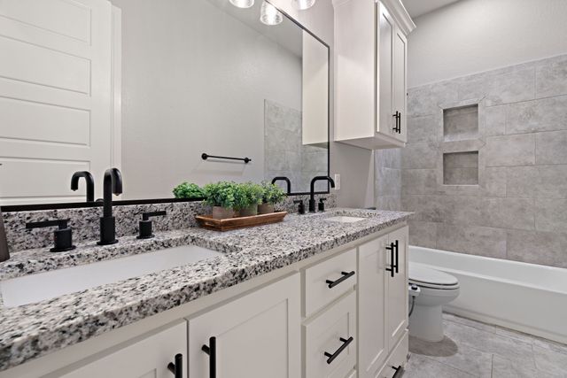 105 N Ridge Court, Weatherford, TX 76088