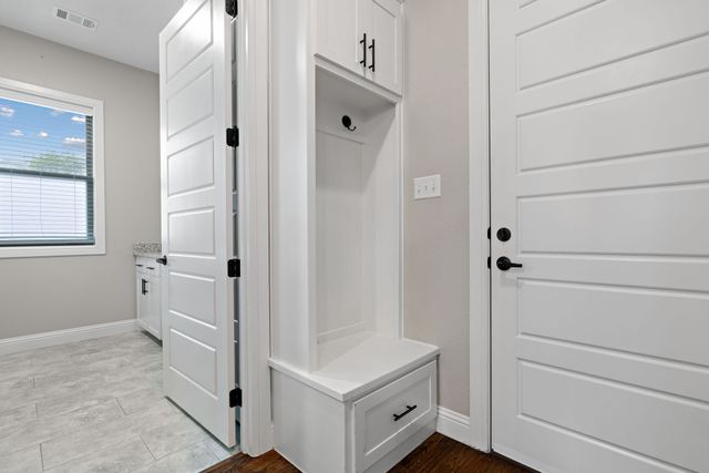 105 N Ridge Court, Weatherford, TX 76088