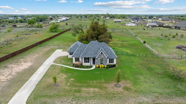 105 N Ridge Court, Weatherford, TX 76088