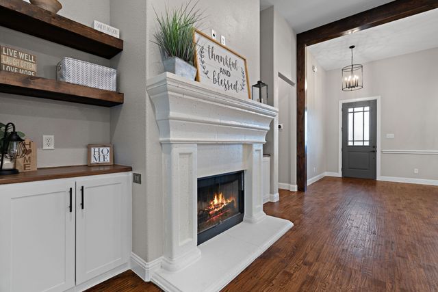 105 N Ridge Court, Weatherford, TX 76088