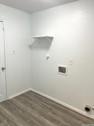 8854 FENWOOD ST, San Antonio, TX 78250