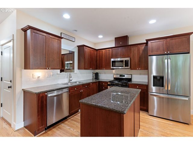 13838 Sw ANNA Ct, Portland, OR 97223