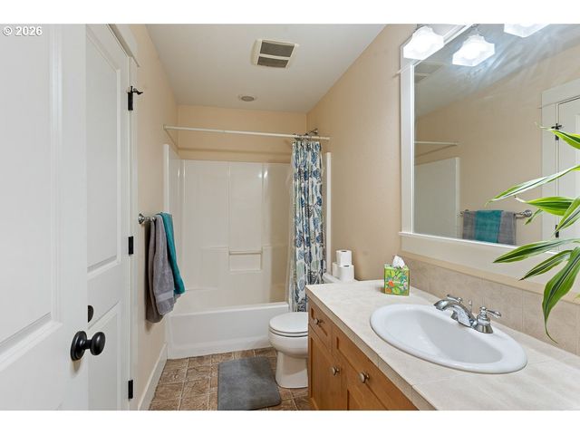 13838 Sw ANNA Ct, Portland, OR 97223