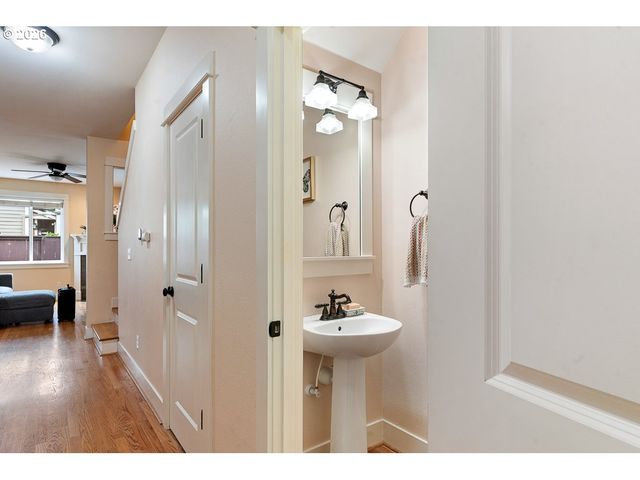 13838 Sw ANNA Ct, Portland, OR 97223