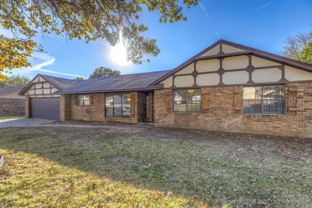 405 Mockingbird Lane, Wagoner, OK 74467