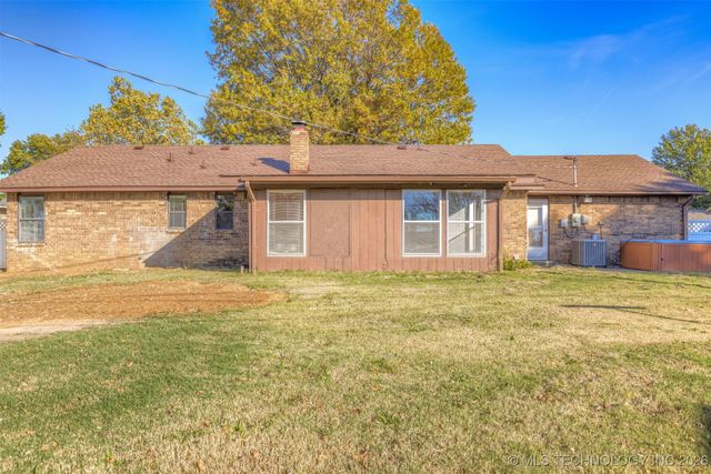 405 Mockingbird Lane, Wagoner, OK 74467