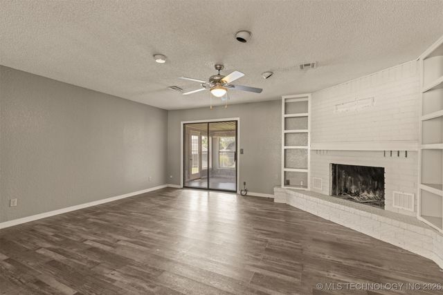 405 Mockingbird Lane, Wagoner, OK 74467