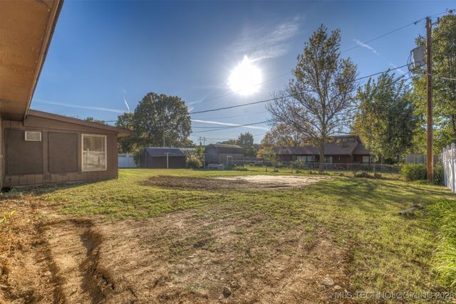 405 Mockingbird Lane, Wagoner, OK 74467