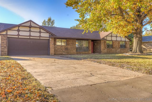 405 Mockingbird Lane, Wagoner, OK 74467