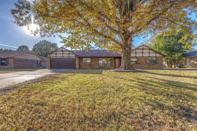 405 Mockingbird Lane, Wagoner, OK 74467