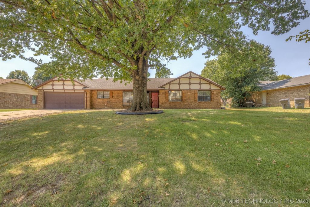 405 Mockingbird Lane, Wagoner, OK 74467