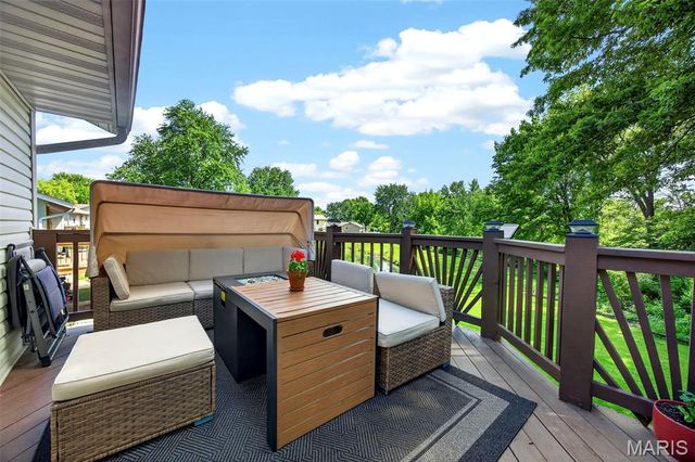 4211 Elkhart Lake Road, St Charles, MO 63304
