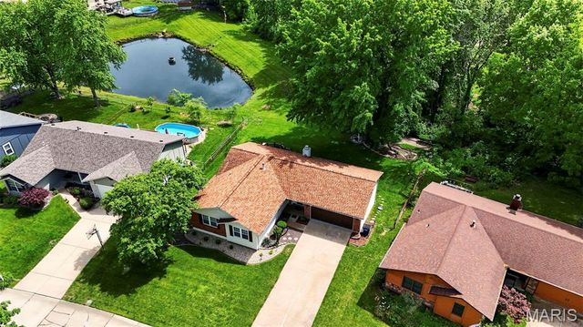 4211 Elkhart Lake Road, St Charles, MO 63304
