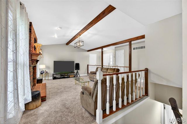 4211 Elkhart Lake Road, St Charles, MO 63304