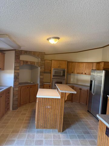 6854 E Laurel Road, London, KY 40741