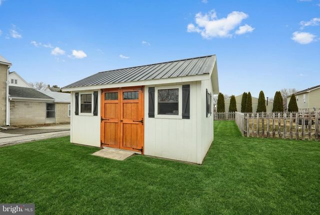 484 S COLUMBUS AVE, Littlestown, PA 17340