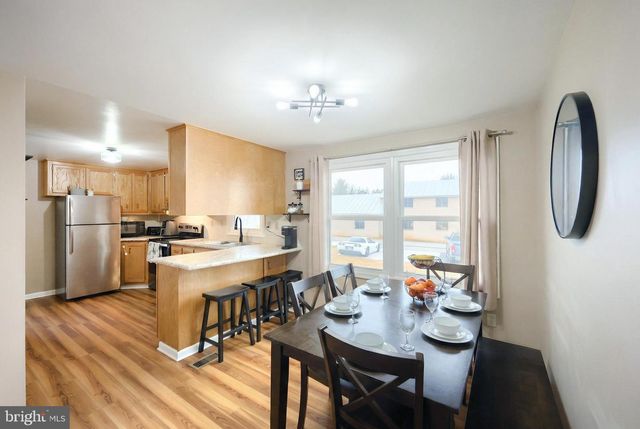 484 S COLUMBUS AVE, Littlestown, PA 17340