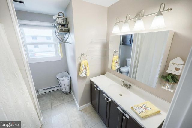 484 S COLUMBUS AVE, Littlestown, PA 17340