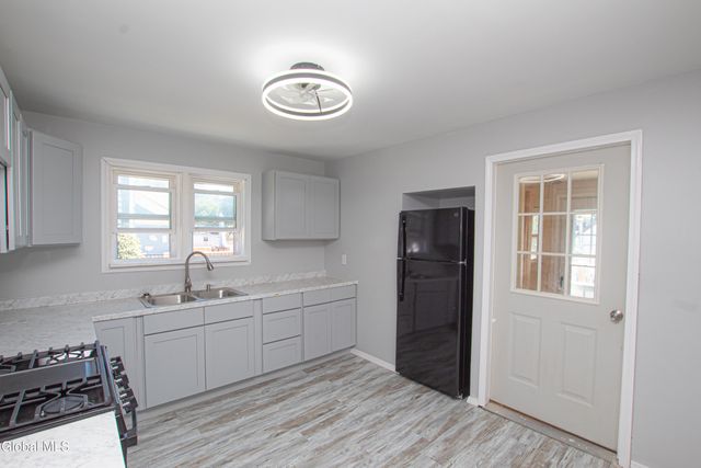 18 Newman Street, Gloversville, NY 12078