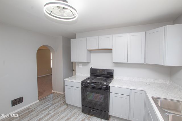 18 Newman Street, Gloversville, NY 12078