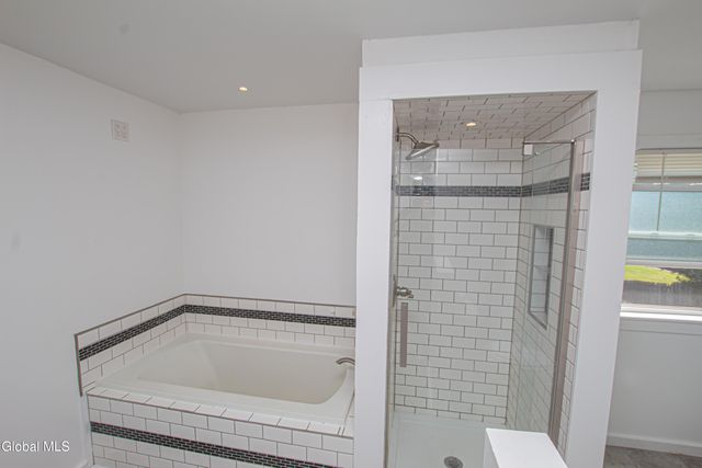 18 Newman Street, Gloversville, NY 12078