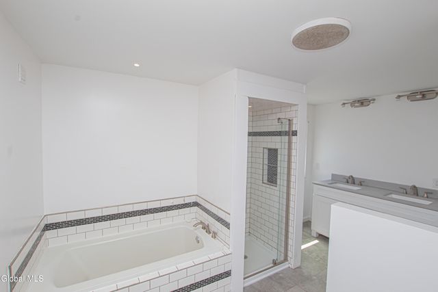 18 Newman Street, Gloversville, NY 12078