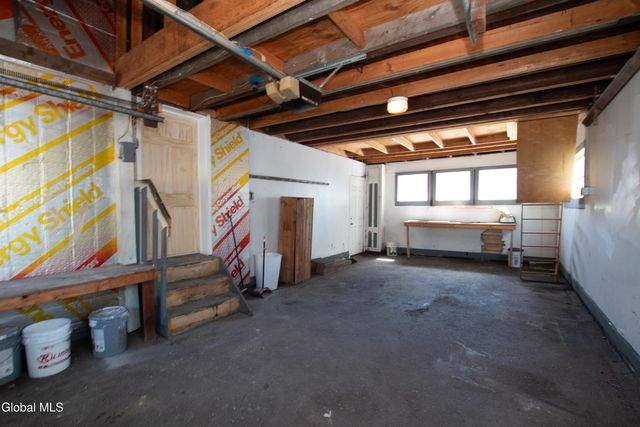 18 Newman Street, Gloversville, NY 12078