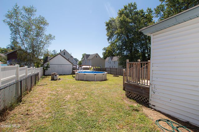 18 Newman Street, Gloversville, NY 12078