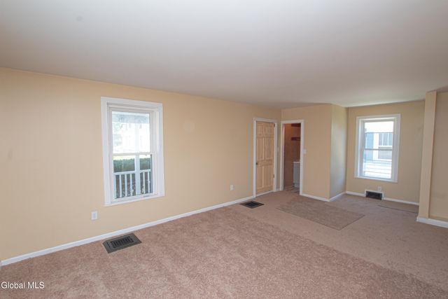 18 Newman Street, Gloversville, NY 12078