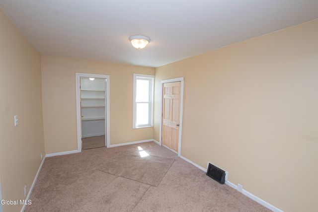 18 Newman Street, Gloversville, NY 12078