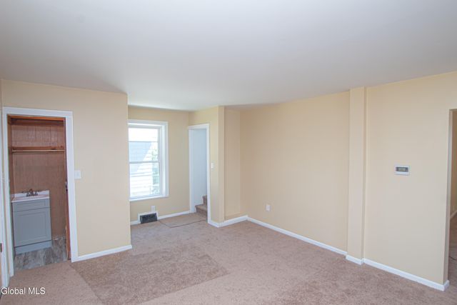 18 Newman Street, Gloversville, NY 12078