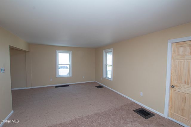 18 Newman Street, Gloversville, NY 12078