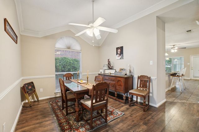 6716 Spring Valley Way, Fort Worth, TX 76132