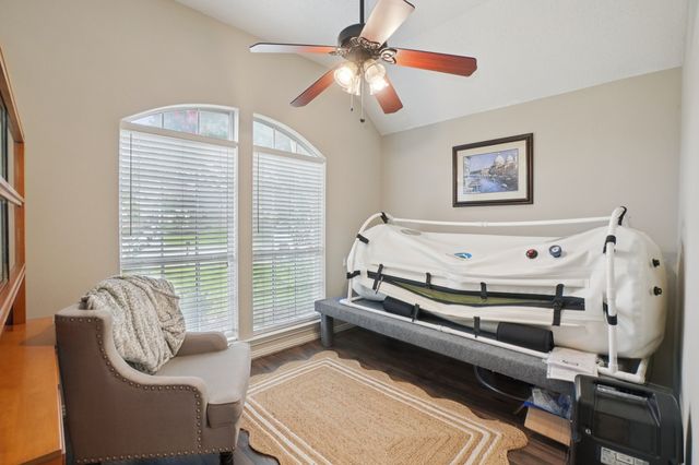 6716 Spring Valley Way, Fort Worth, TX 76132