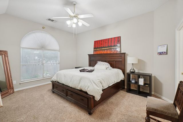 6716 Spring Valley Way, Fort Worth, TX 76132