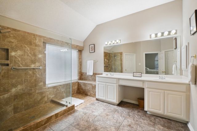6716 Spring Valley Way, Fort Worth, TX 76132