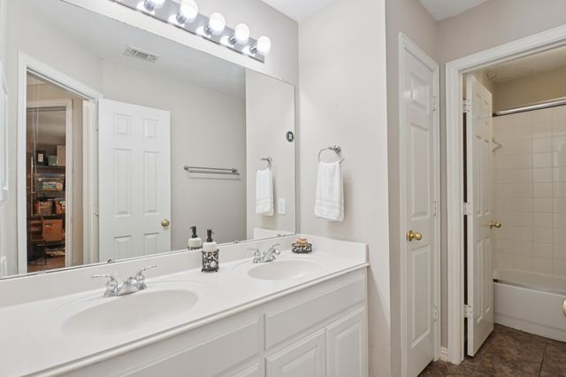 6716 Spring Valley Way, Fort Worth, TX 76132