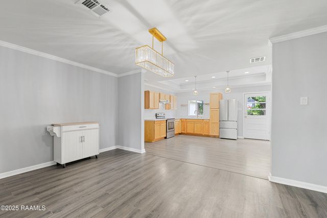 406 Orange Grove Drive, New Iberia, LA 70560